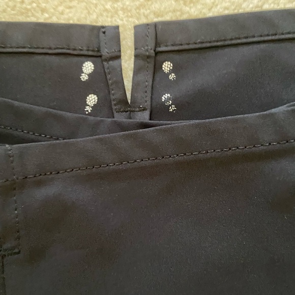 Tommy Bahama Women's Kira Cay IslandZone Golf Bermuda Shorts Size 16, Black, - Picture 4 of 9